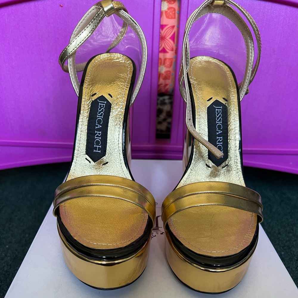 Jessica Rich Platform Sandal🔥